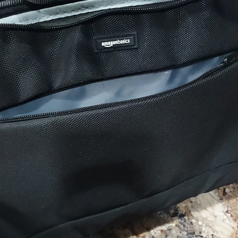 Laptop carry case